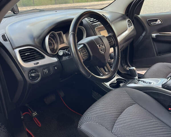 Сірий Додж Джорні, об'ємом двигуна 2.36 л та пробігом 225 тис. км за 9900 $, фото 4 на Automoto.ua