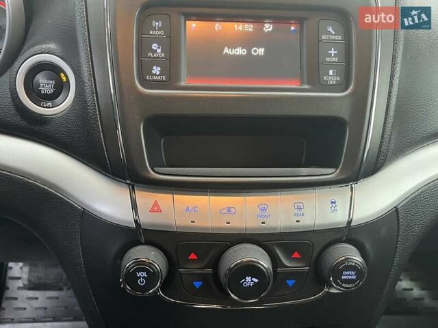 Серый Додж Джорни, объемом двигателя 2.36 л и пробегом 162 тыс. км за 11200 $, фото 14 на Automoto.ua