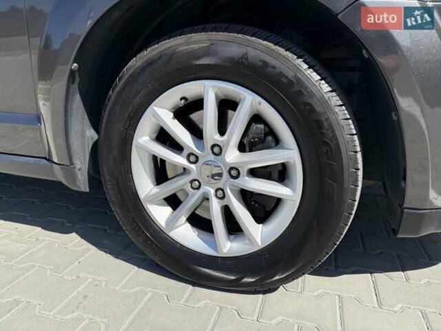 Серый Додж Джорни, объемом двигателя 3.61 л и пробегом 159 тыс. км за 15700 $, фото 20 на Automoto.ua