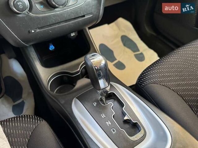 Сірий Додж Джорні, об'ємом двигуна 2.36 л та пробігом 164 тис. км за 8999 $, фото 20 на Automoto.ua