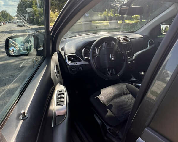 Сірий Додж Джорні, об'ємом двигуна 2.36 л та пробігом 82 тис. км за 11200 $, фото 17 на Automoto.ua