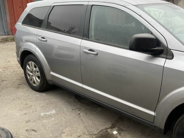 Серый Додж Джорни, объемом двигателя 2.4 л и пробегом 209 тыс. км за 8200 $, фото 7 на Automoto.ua