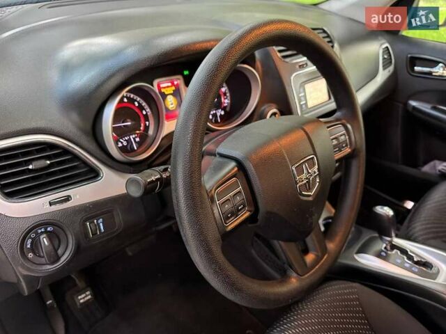 Сірий Додж Джорні, об'ємом двигуна 2.36 л та пробігом 177 тис. км за 10800 $, фото 21 на Automoto.ua