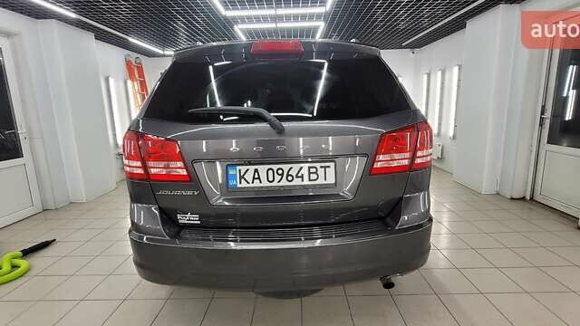 Серый Додж Джорни, объемом двигателя 2.36 л и пробегом 190 тыс. км за 14500 $, фото 11 на Automoto.ua