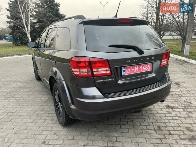 Серый Додж Джорни, объемом двигателя 2.36 л и пробегом 162 тыс. км за 11200 $, фото 4 на Automoto.ua