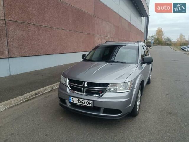 Серый Додж Джорни, объемом двигателя 2.36 л и пробегом 218 тыс. км за 10900 $, фото 3 на Automoto.ua