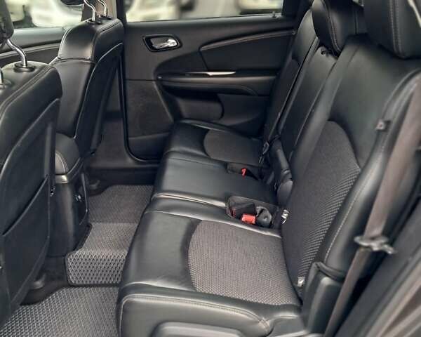 Сірий Додж Джорні, об'ємом двигуна 2.36 л та пробігом 170 тис. км за 12800 $, фото 7 на Automoto.ua