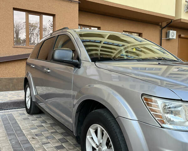 Сірий Додж Джорні, об'ємом двигуна 2.36 л та пробігом 225 тис. км за 9900 $, фото 9 на Automoto.ua