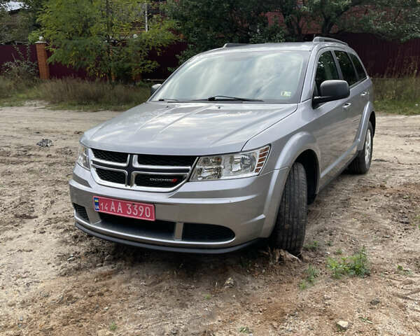 Сірий Додж Джорні, об'ємом двигуна 2.36 л та пробігом 258 тис. км за 9100 $, фото 6 на Automoto.ua