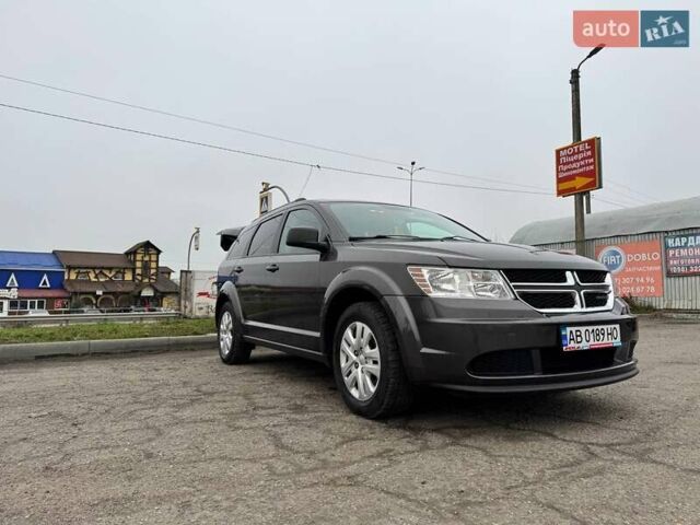 Серый Додж Джорни, объемом двигателя 2.36 л и пробегом 106 тыс. км за 15500 $, фото 3 на Automoto.ua