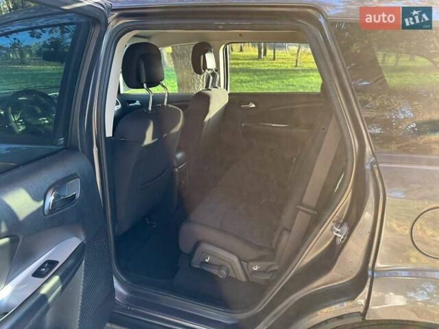 Сірий Додж Джорні, об'ємом двигуна 2.36 л та пробігом 164 тис. км за 8999 $, фото 15 на Automoto.ua