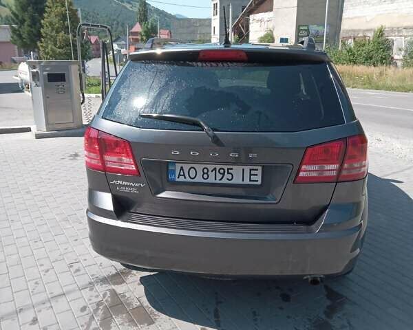 Сірий Додж Джорні, об'ємом двигуна 2.36 л та пробігом 104 тис. км за 10800 $, фото 3 на Automoto.ua