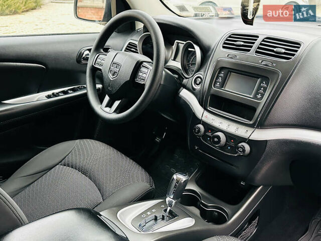 Серый Додж Джорни, объемом двигателя 2.36 л и пробегом 165 тыс. км за 10999 $, фото 23 на Automoto.ua