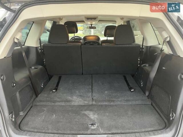 Серый Додж Джорни, объемом двигателя 2.36 л и пробегом 162 тыс. км за 11200 $, фото 16 на Automoto.ua