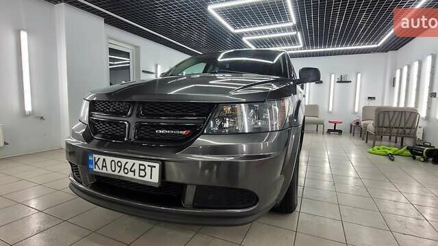 Серый Додж Джорни, объемом двигателя 2.36 л и пробегом 190 тыс. км за 14500 $, фото 2 на Automoto.ua