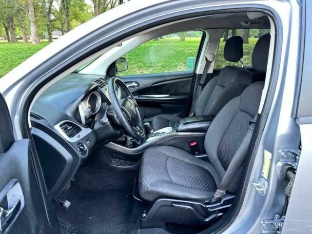 Серый Додж Джорни, объемом двигателя 3.6 л и пробегом 75 тыс. км за 2400 $, фото 8 на Automoto.ua