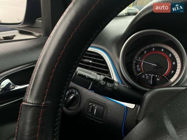 Серый Додж Джорни, объемом двигателя 2.36 л и пробегом 97 тыс. км за 11490 $, фото 34 на Automoto.ua