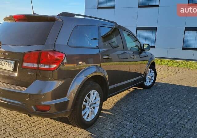 Серый Додж Джорни, объемом двигателя 2.4 л и пробегом 176 тыс. км за 11800 $, фото 4 на Automoto.ua