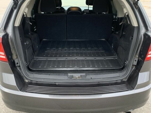 Серый Додж Джорни, объемом двигателя 2.4 л и пробегом 105 тыс. км за 13500 $, фото 11 на Automoto.ua