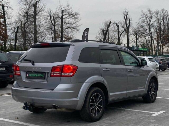 Серый Додж Джорни, объемом двигателя 2.4 л и пробегом 97 тыс. км за 11490 $, фото 5 на Automoto.ua