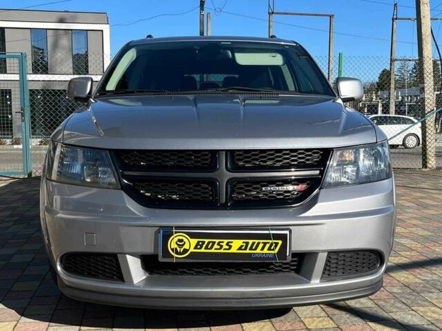 Серый Додж Джорни, объемом двигателя 2.4 л и пробегом 123 тыс. км за 13150 $, фото 1 на Automoto.ua