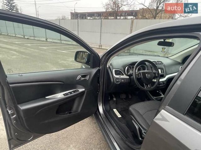 Серый Додж Джорни, объемом двигателя 2.36 л и пробегом 105 тыс. км за 12999 $, фото 8 на Automoto.ua