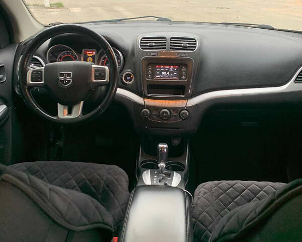 Серый Додж Джорни, объемом двигателя 2.36 л и пробегом 105 тыс. км за 13500 $, фото 7 на Automoto.ua