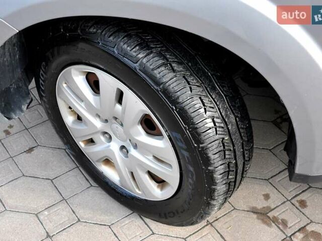 Додж Джорни 2018 в Львове на Automoto.ua Серый Додж Джорни, объемом двигателя 2.36 л и пробегом 176 тыс. км за 8999 $, фото 40 на Automoto.ua