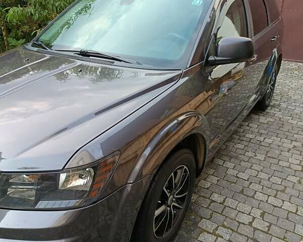 Сірий Додж Джорні, об'ємом двигуна 2.36 л та пробігом 175 тис. км за 12455 $, фото 3 на Automoto.ua