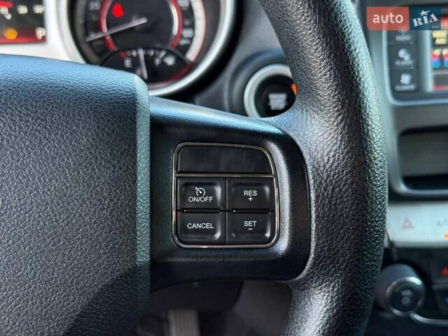 Серый Додж Джорни, объемом двигателя 2.36 л и пробегом 108 тыс. км за 12799 $, фото 17 на Automoto.ua