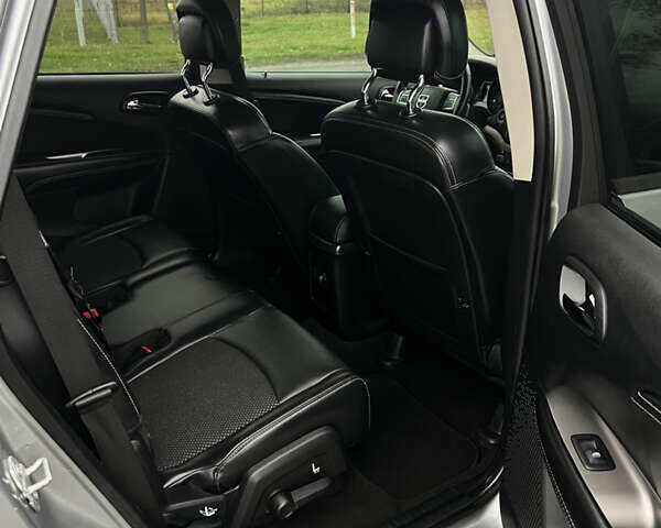 Серый Додж Джорни, объемом двигателя 2.36 л и пробегом 145 тыс. км за 13799 $, фото 14 на Automoto.ua