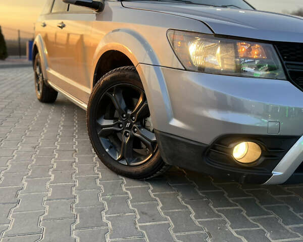 Серый Додж Джорни, объемом двигателя 3.6 л и пробегом 180 тыс. км за 14300 $, фото 14 на Automoto.ua