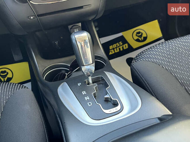 Серый Додж Джорни, объемом двигателя 2.36 л и пробегом 123 тыс. км за 13150 $, фото 13 на Automoto.ua