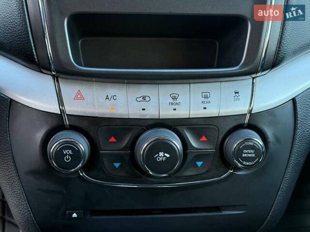 Серый Додж Джорни, объемом двигателя 2.36 л и пробегом 108 тыс. км за 12799 $, фото 25 на Automoto.ua