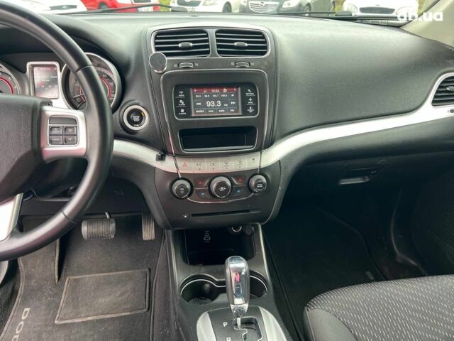 Серый Додж Джорни, объемом двигателя 2.4 л и пробегом 58 тыс. км за 13490 $, фото 25 на Automoto.ua