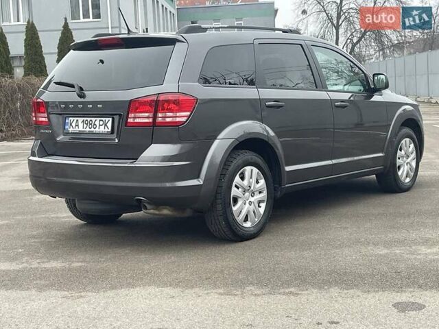 Серый Додж Джорни, объемом двигателя 2.36 л и пробегом 105 тыс. км за 12999 $, фото 4 на Automoto.ua