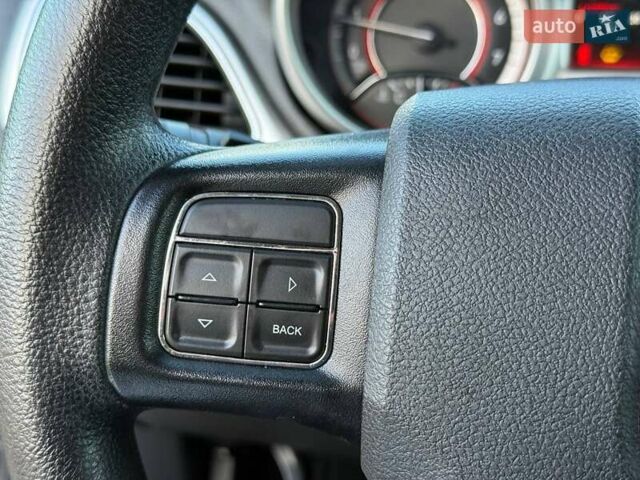 Серый Додж Джорни, объемом двигателя 2.36 л и пробегом 108 тыс. км за 12799 $, фото 18 на Automoto.ua