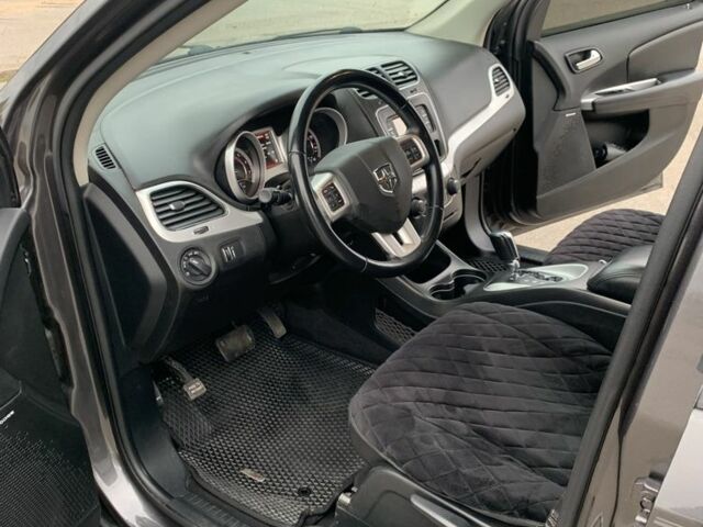 Серый Додж Джорни, объемом двигателя 2.4 л и пробегом 105 тыс. км за 13500 $, фото 7 на Automoto.ua