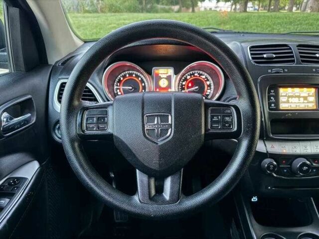 Серый Додж Джорни, объемом двигателя 3.6 л и пробегом 75 тыс. км за 2400 $, фото 10 на Automoto.ua