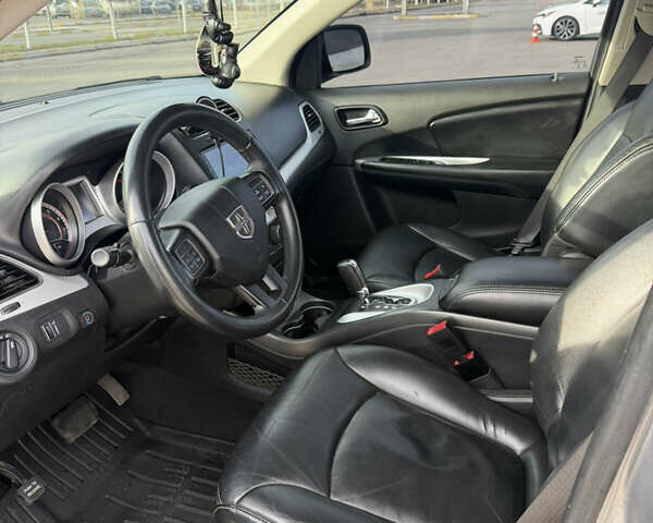 Сірий Додж Джорні, об'ємом двигуна 2.36 л та пробігом 137 тис. км за 14000 $, фото 10 на Automoto.ua