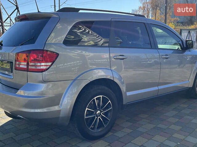 Серый Додж Джорни, объемом двигателя 2.36 л и пробегом 123 тыс. км за 13150 $, фото 6 на Automoto.ua