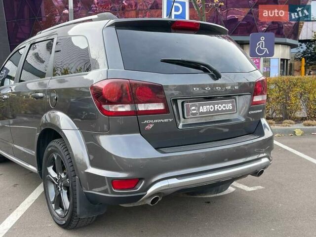 Серый Додж Джорни, объемом двигателя 3.61 л и пробегом 98 тыс. км за 17990 $, фото 5 на Automoto.ua