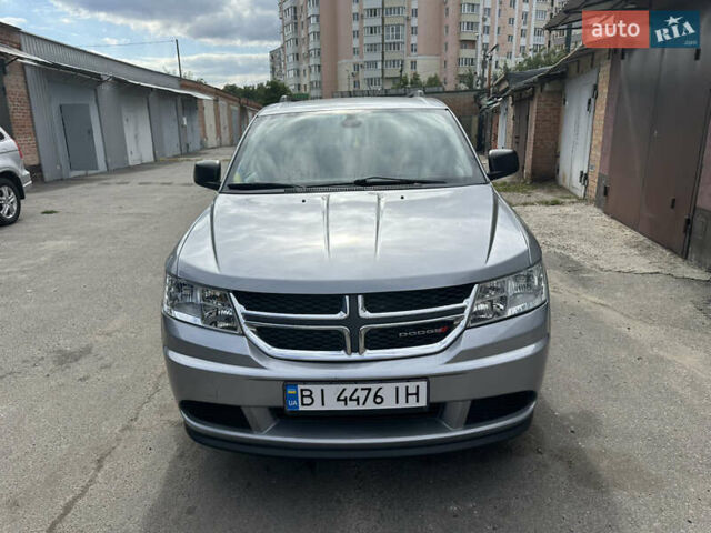 Серый Додж Джорни, объемом двигателя 2.36 л и пробегом 62 тыс. км за 11500 $, фото 1 на Automoto.ua