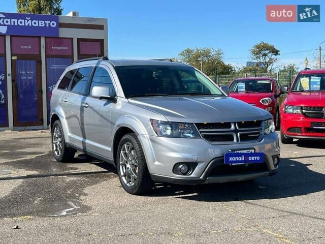 Серый Додж Джорни, объемом двигателя 3.6 л и пробегом 81 тыс. км за 14799 $, фото 2 на Automoto.ua
