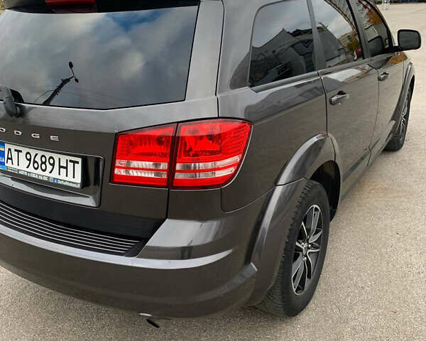 Серый Додж Джорни, объемом двигателя 2.36 л и пробегом 105 тыс. км за 13500 $, фото 6 на Automoto.ua