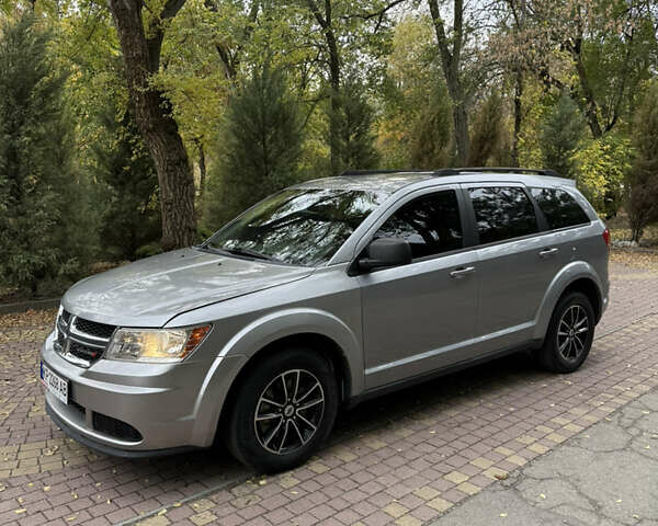 Серый Додж Джорни, объемом двигателя 2.4 л и пробегом 177 тыс. км за 12999 $, фото 8 на Automoto.ua