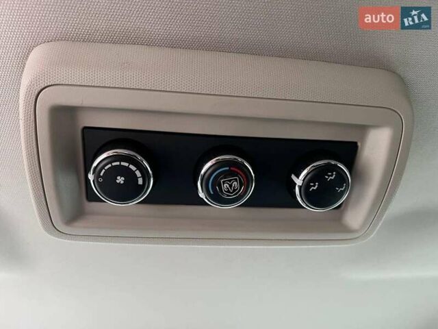 Сірий Додж Джорні, об'ємом двигуна 2.4 л та пробігом 58 тис. км за 13390 $, фото 36 на Automoto.ua