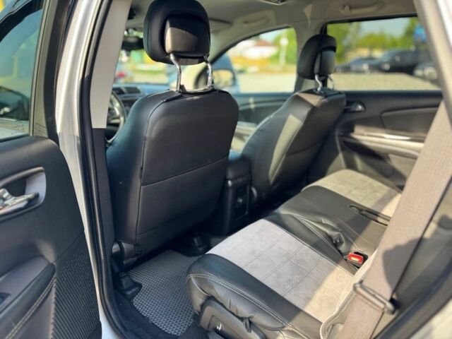 Серый Додж Джорни, объемом двигателя 3.6 л и пробегом 141 тыс. км за 14600 $, фото 6 на Automoto.ua