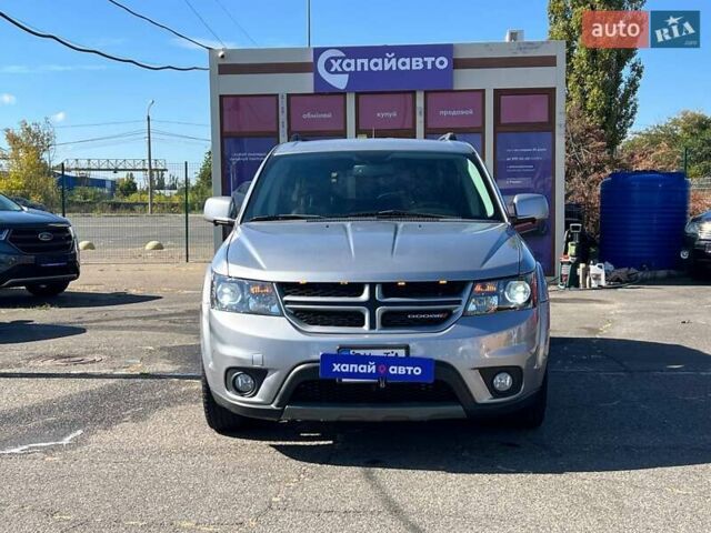 Серый Додж Джорни, объемом двигателя 3.6 л и пробегом 81 тыс. км за 14799 $, фото 1 на Automoto.ua