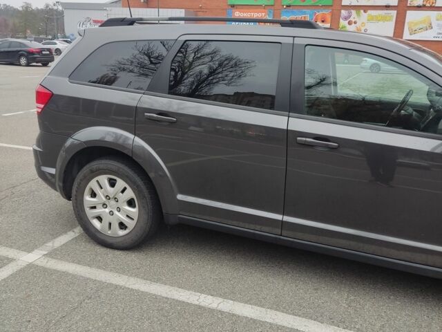 Сірий Додж Джорні, об'ємом двигуна 2.4 л та пробігом 142 тис. км за 13300 $, фото 4 на Automoto.ua